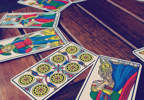 Adivinación y Tarot